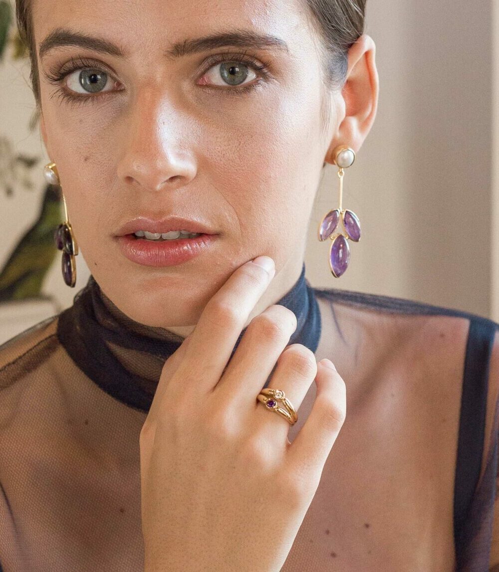 Alternative view of Anillo Lolita