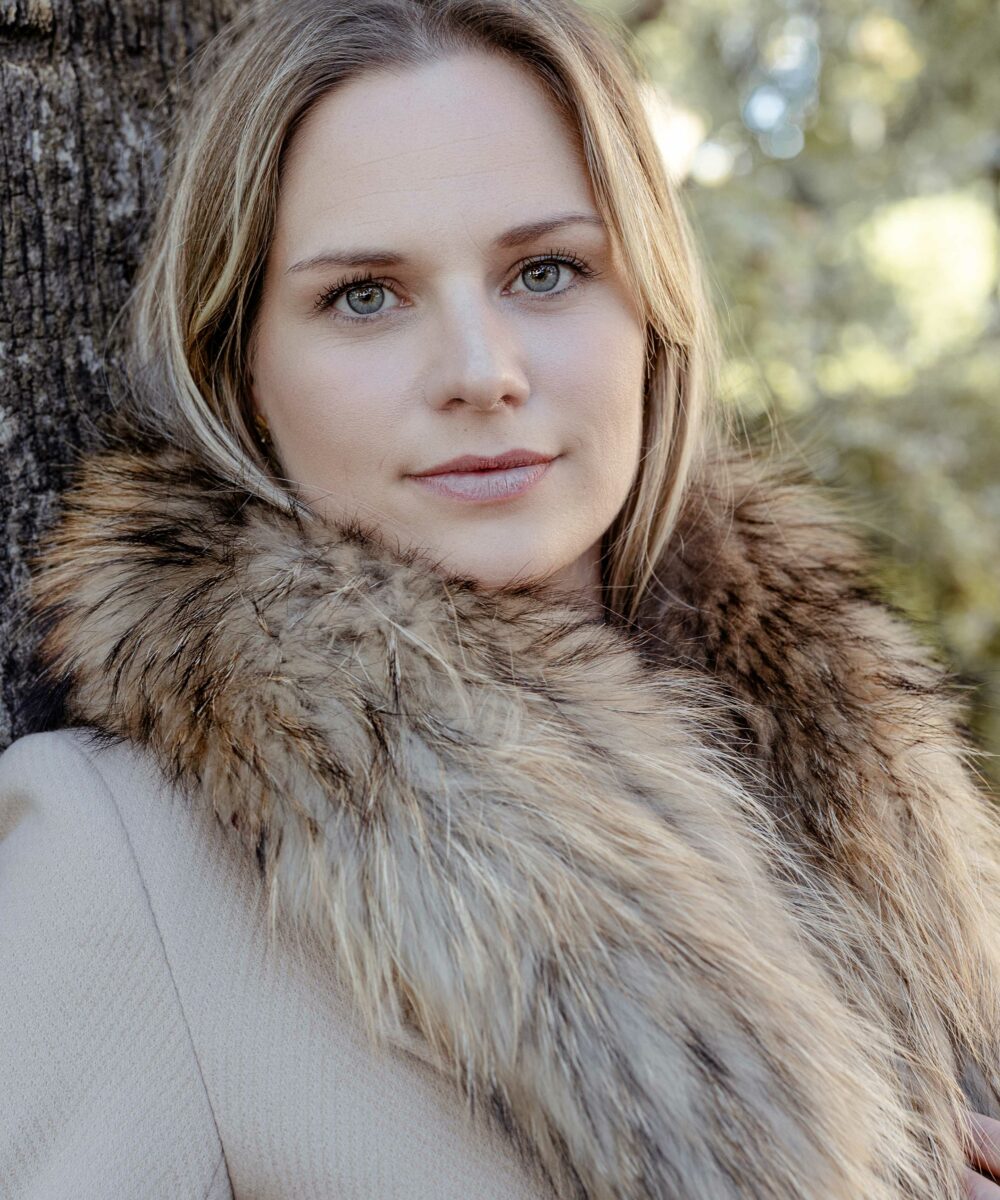 Alternative view of Cuello de pelo natural beige