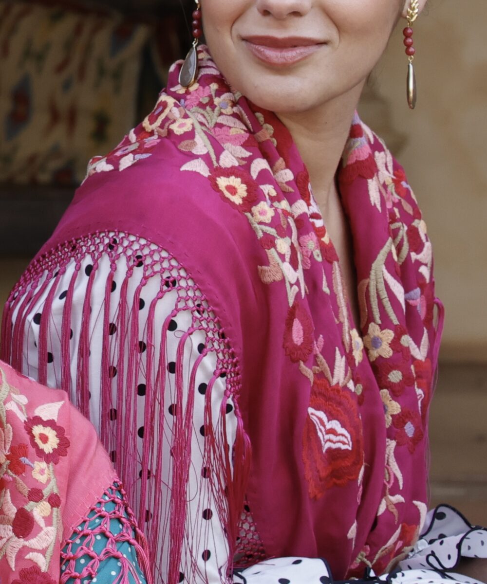 Alternative view of Mantoncillo Lola DW buganvilla