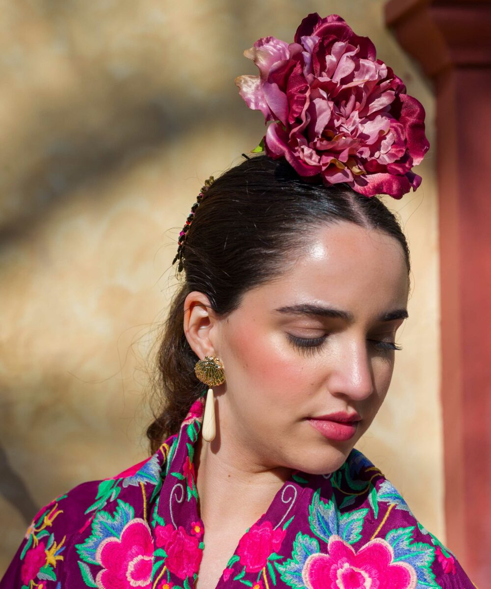 Alternative view of Pendientes Flamenca Mar Hueso