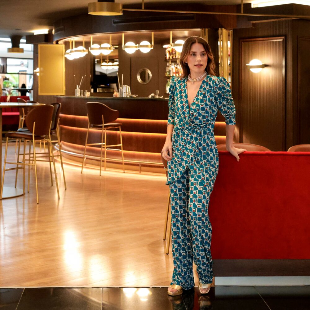 Alternative view of Conjunto Zendaya retro