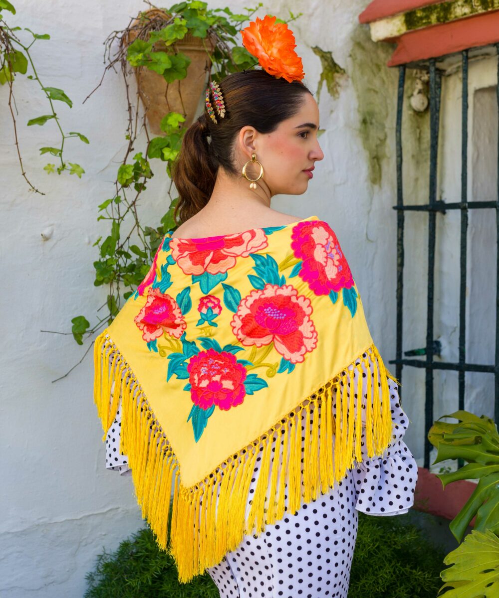 Mantoncillo Carmen DW amarillo