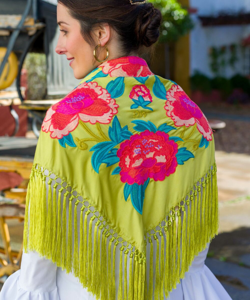 Alternative view of Mantoncillo Carmen DW lima