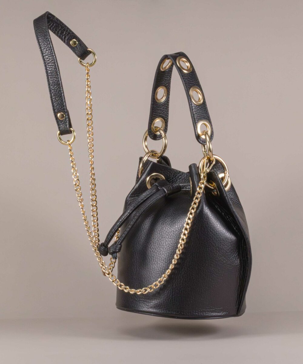 Alternative view of Bolso bombonera piel Maya negro