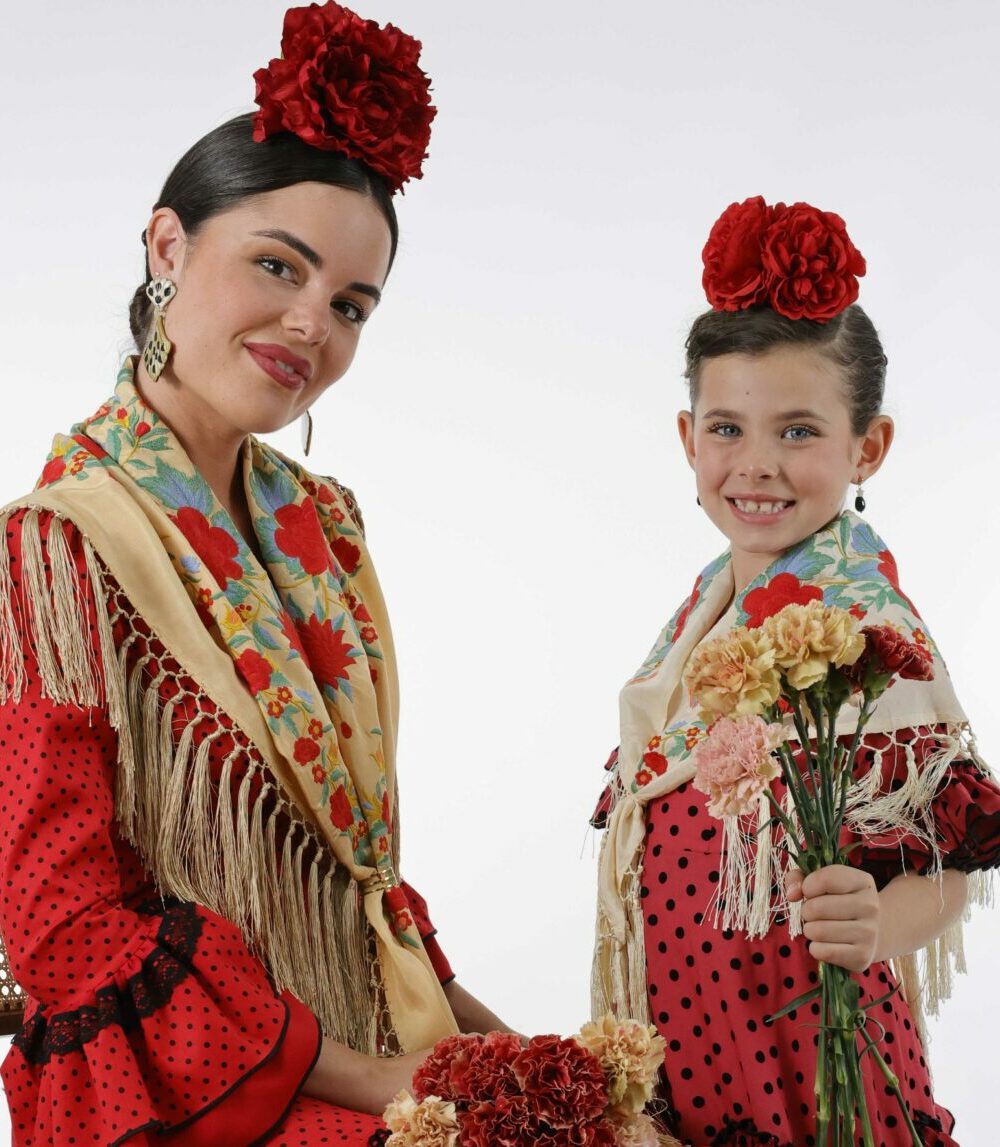 Alternative view of Flor flamenca camelia niña roja