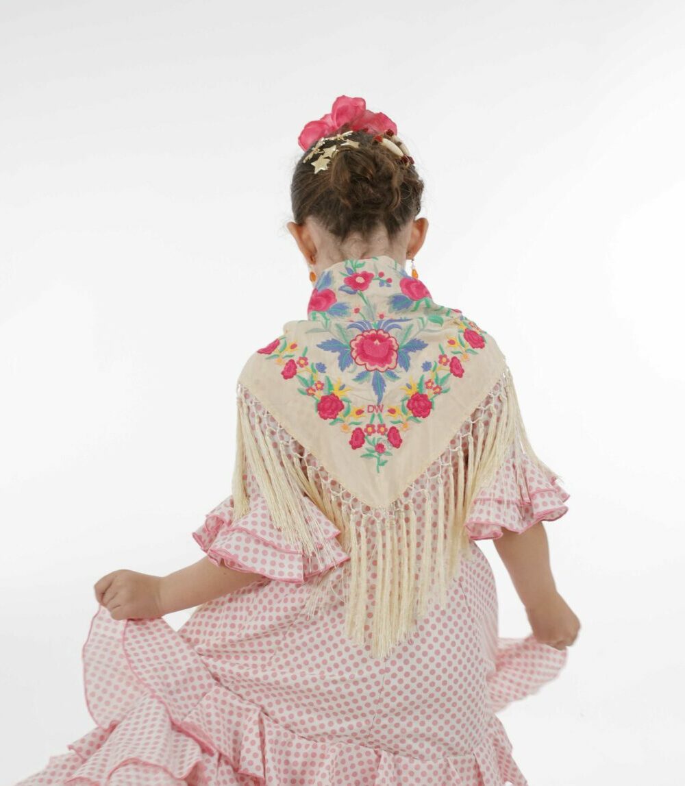 Mantoncillo niña Rosario beige