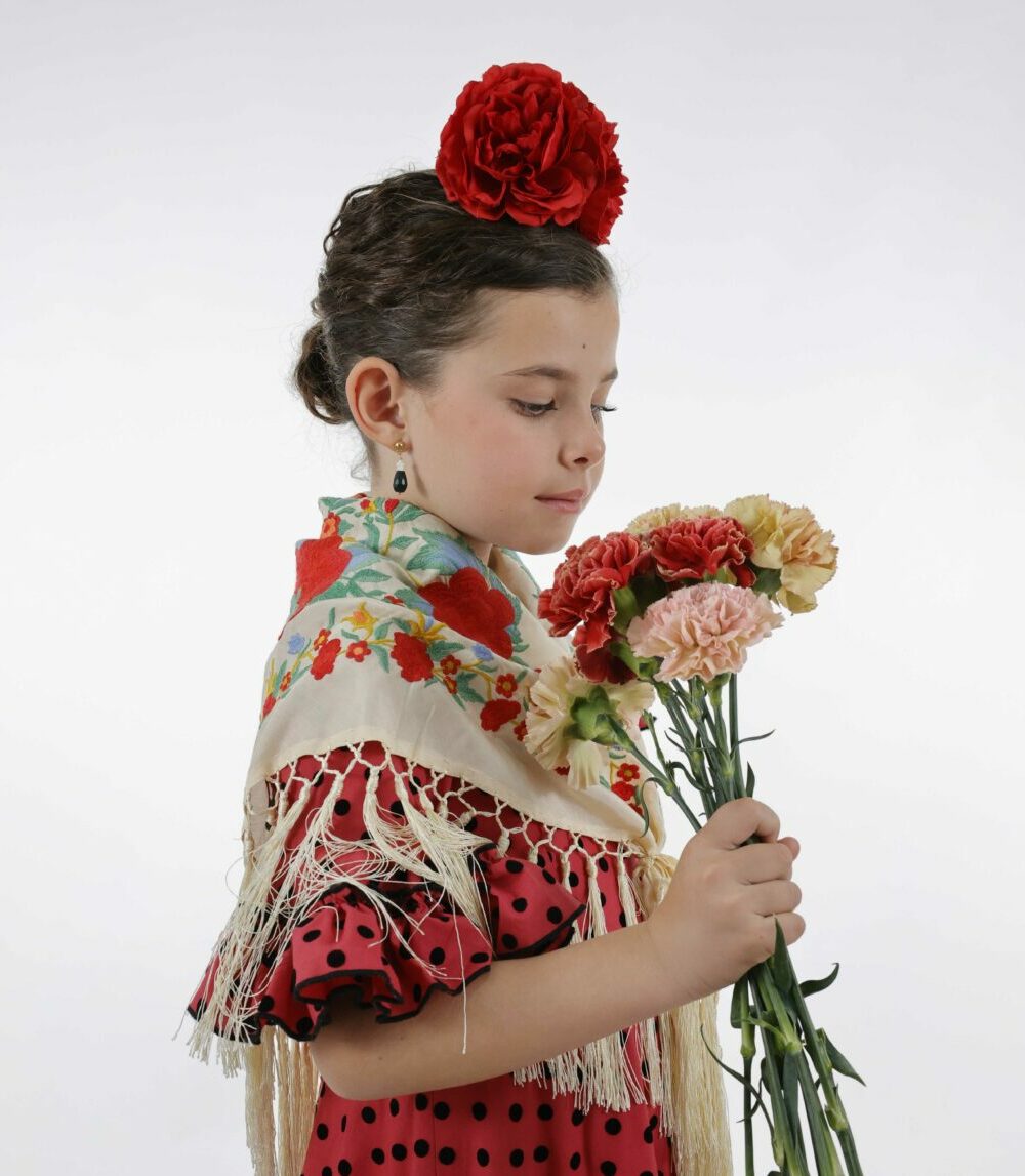 Mantoncillo niña Rosario beige