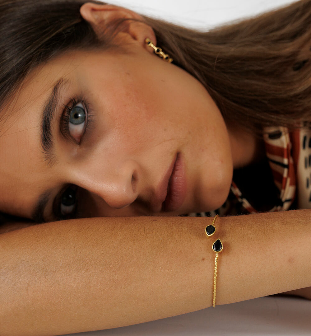 Alternative view of Brazalete oro y piedra Ra