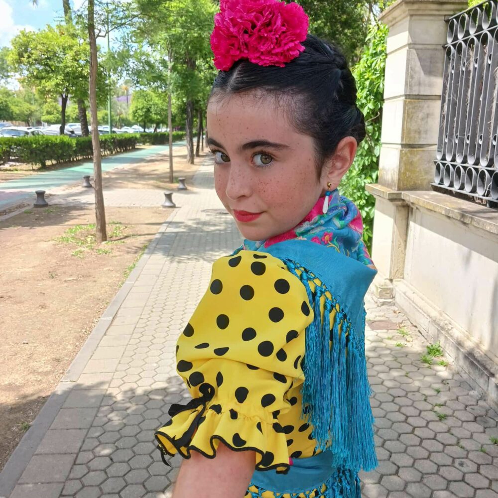 Alternative view of Mantoncillo Rosario DW azul capri