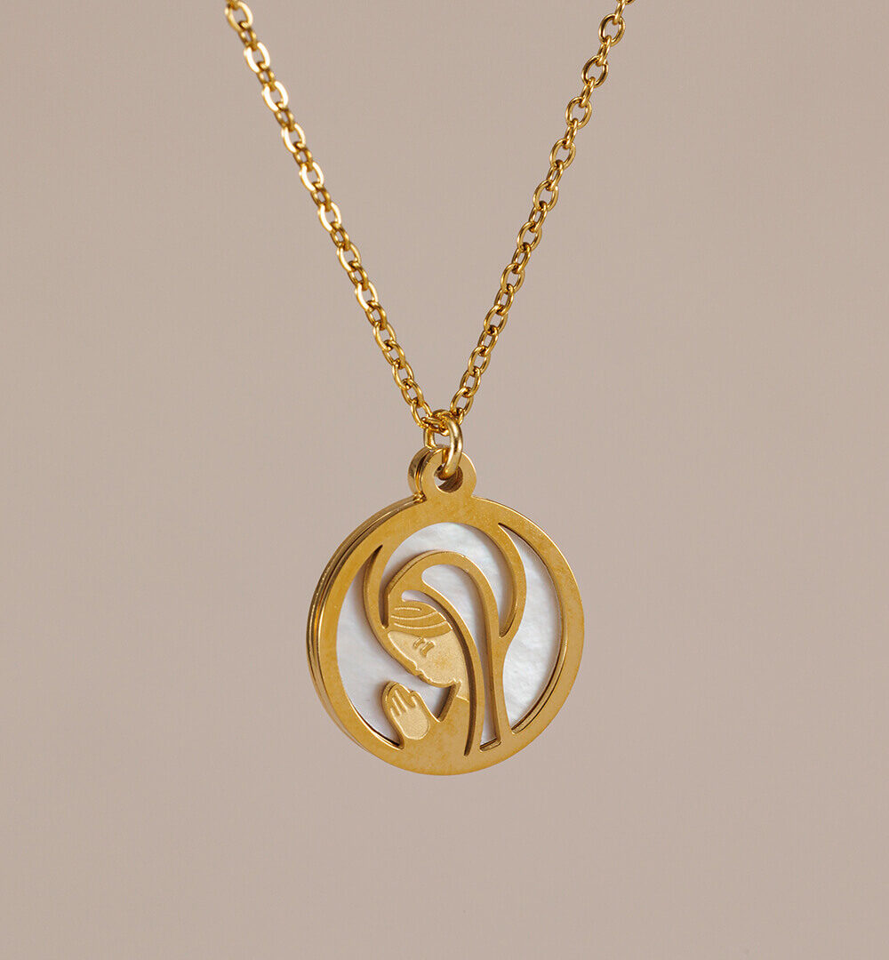 Cadena virgen niña nácar