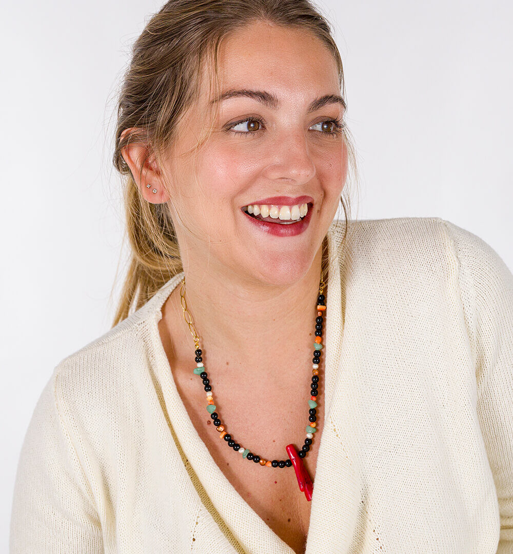 Alternative view of Collar Senegal